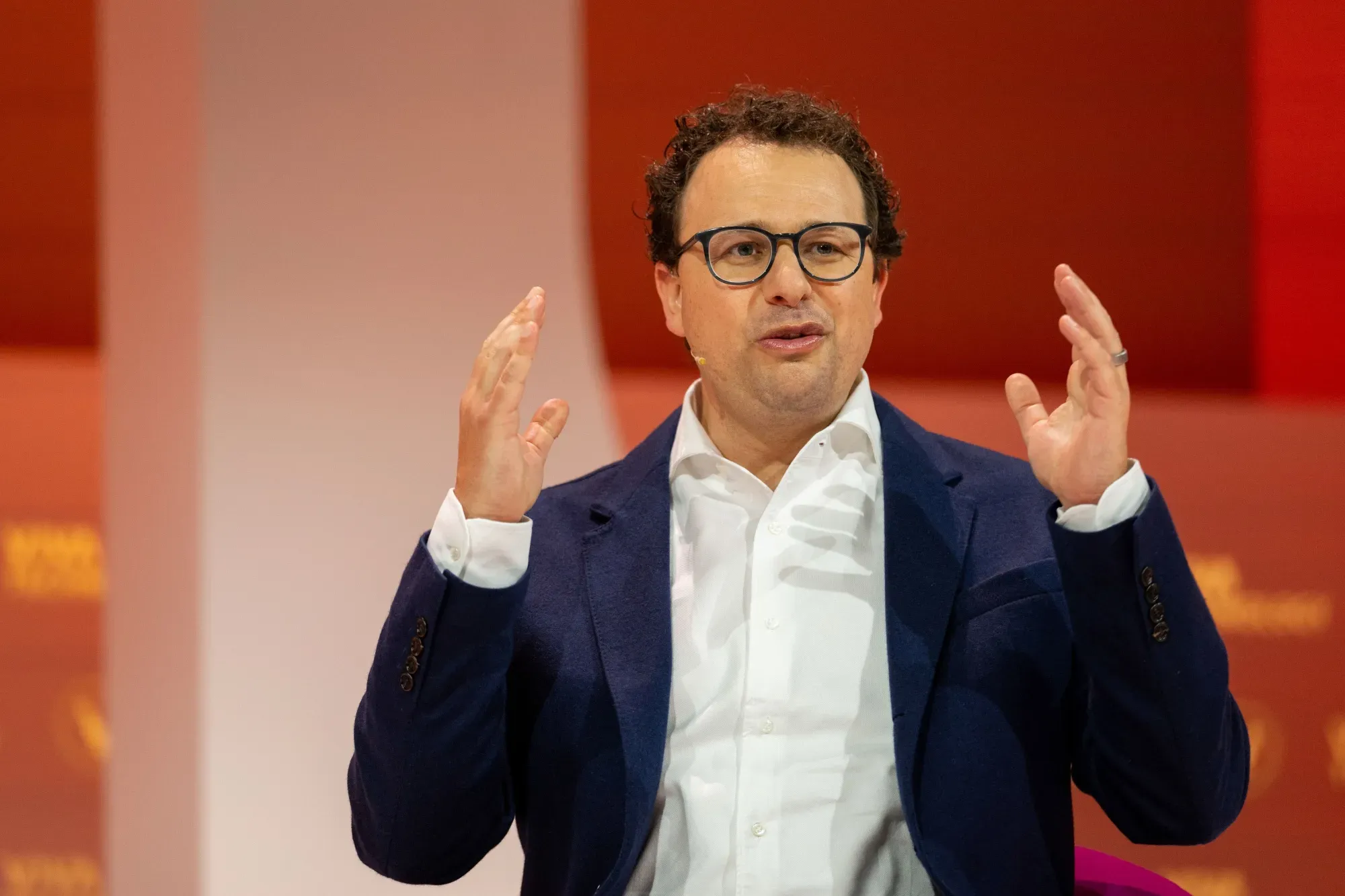 Anthropic CEO Alex Kantrowitz.webp